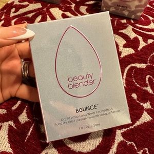 Beauty blender bounce foundation ..!!! 15$ NEW!!